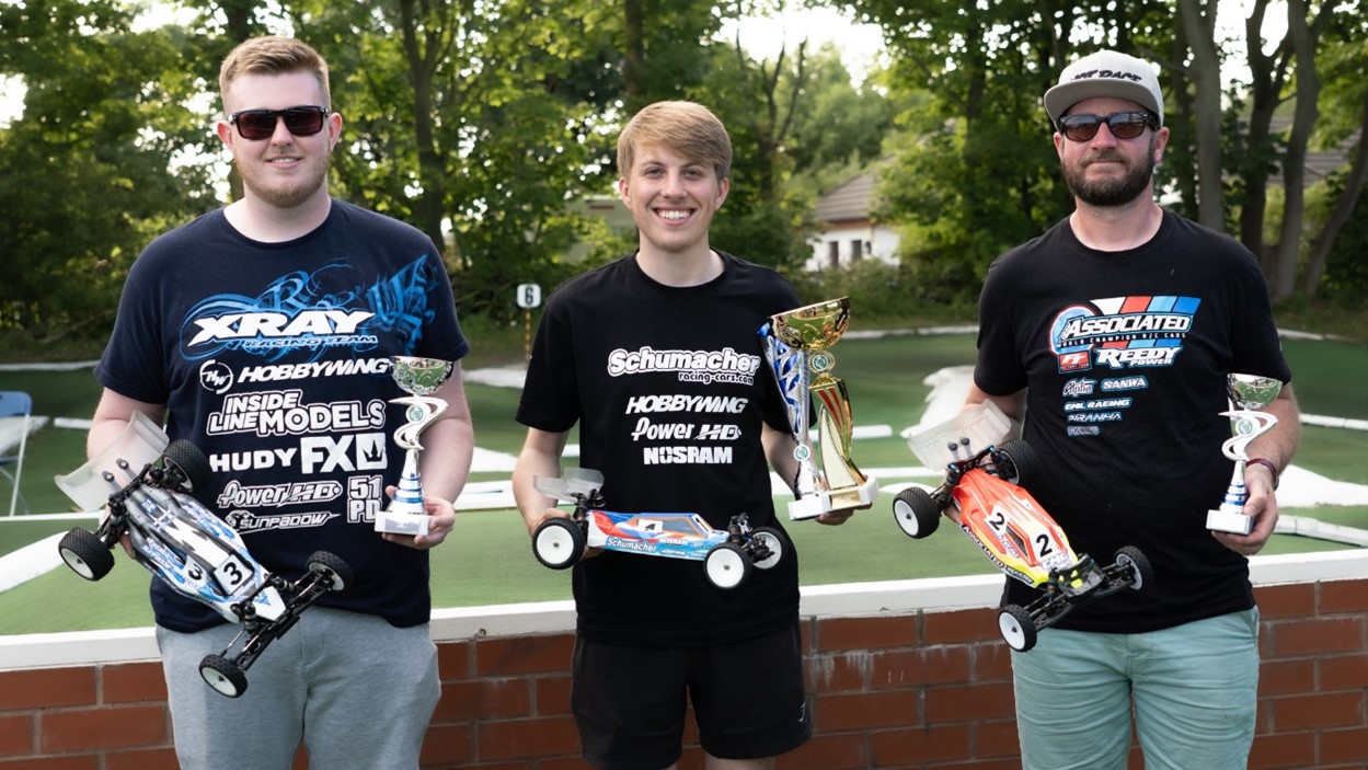 2wd Podium: 1st Luke Holdsworth, 2nd Paul Crompton, 3rd Neil Cragg